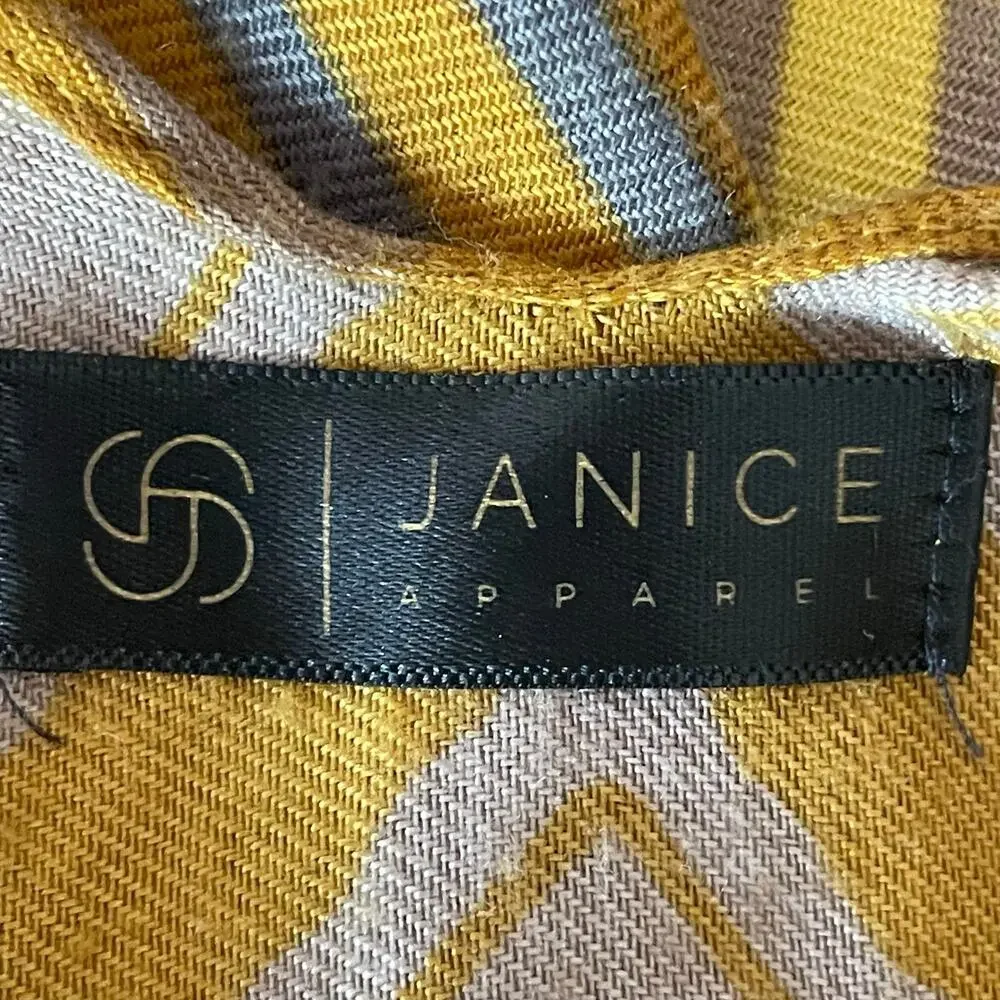 Janice Apparel Wool Blend Kimono Wrap Scarf Multicolor Abstract Art-to-Wear